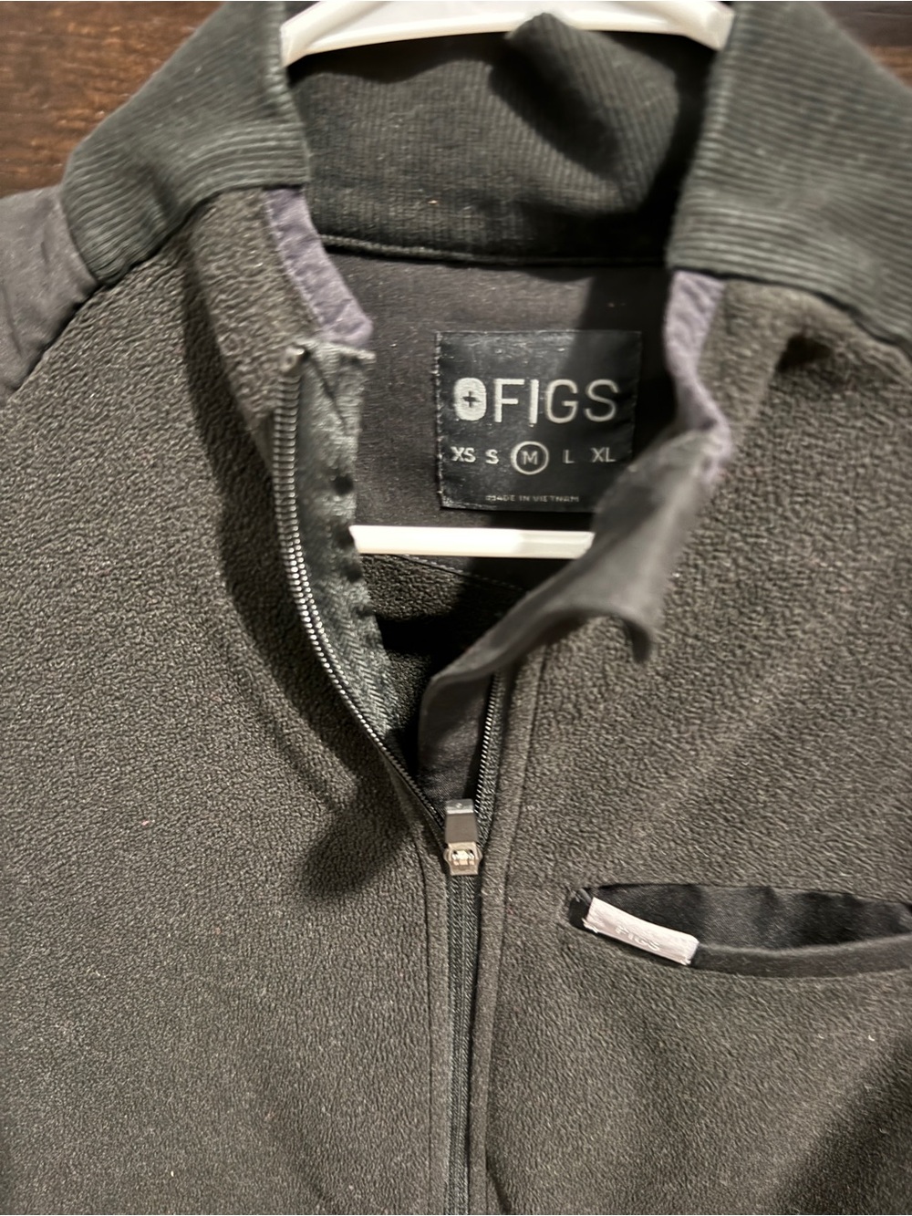 FIGS Women’s on shift Full-Zip Fleece Jacket - Picture 2 of 2
